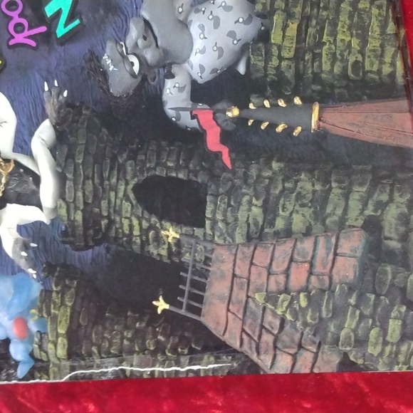 Book " Monsters Party All Night Long" - Picture 2 of 12